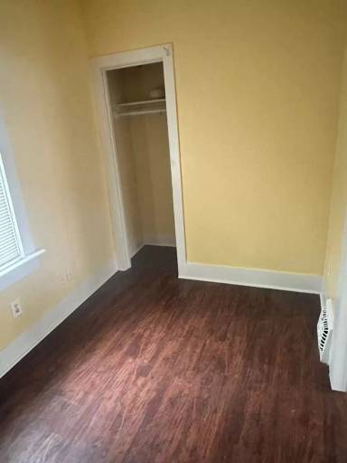 Main picture of 110 W Center St