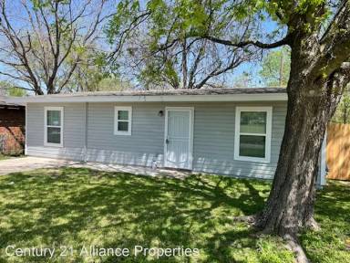 Main picture of 2709 S Edgewood Ter