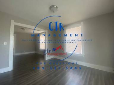 Main picture of 120 N 30th St