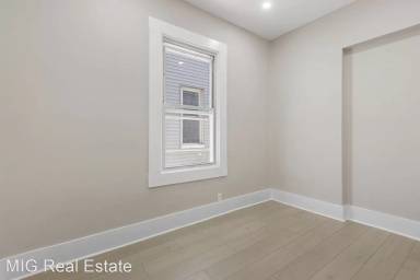 Main picture of 253 Halladay St