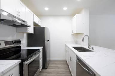 Main picture of 4739 Mansfield St