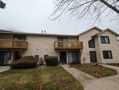 Main picture of 64 Michigan Ct
