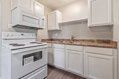 Main picture of 4249 N 17th St Apartments