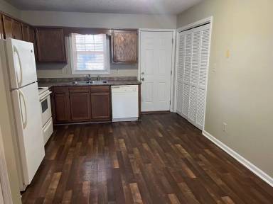 Main picture of 553 Corbin St