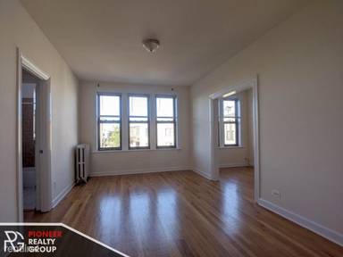 Main picture of 2712 N Milwaukee Ave