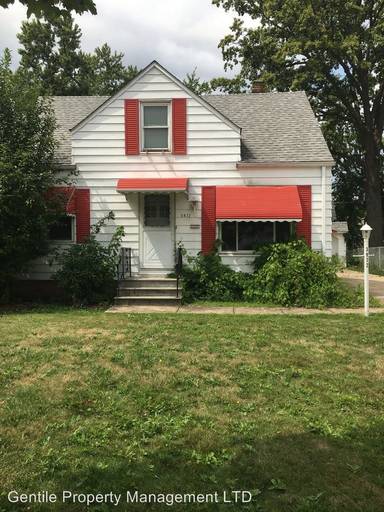 Main picture of 3972 E 189th St