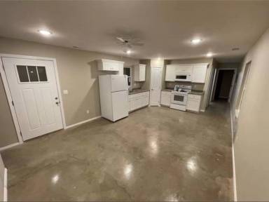 Main picture of 211 N 1st St