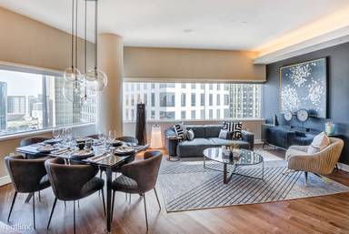 Main picture of 325 N Saint Paul St Apartments