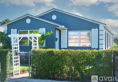 Main picture of 1217 Lake Ave