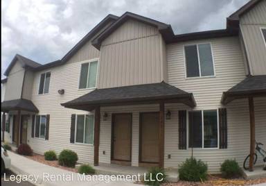 Main picture of 446 W 6th S