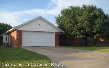 Main picture of 805 Huddleston Dr