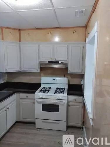 Main picture of 1522 N Patterson Park Ave