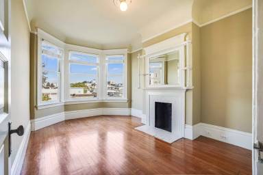 Main picture of 755 Waller St