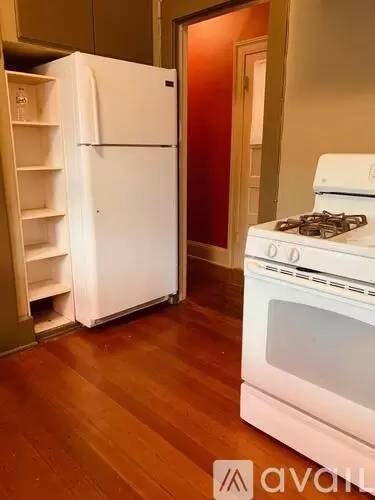 Main picture of 1832 N Van Ness Ave