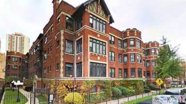 Main picture of 6140 N Winthrop Ave