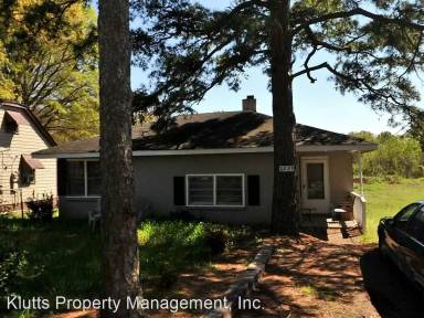 Main picture of 3205 Seymour Dr