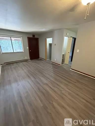 Main picture of 132 N Valley St