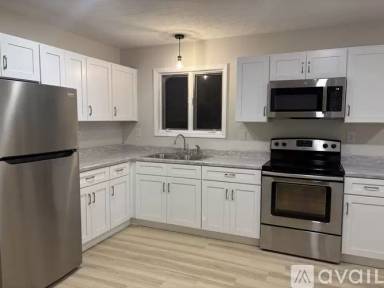 Main picture of 275 W 10th St