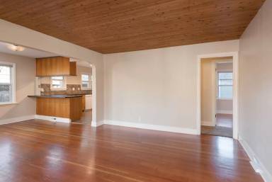 Main picture of 721 NW Ogden Ave