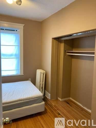 Main picture of 30 Glenville Ave