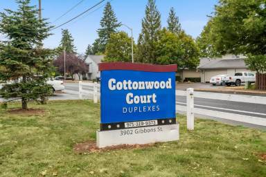 Main picture of Cottonwood Apartments
