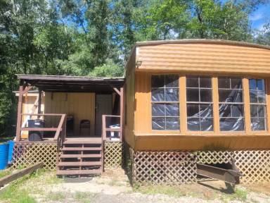 Main picture of 230 Decker Rd