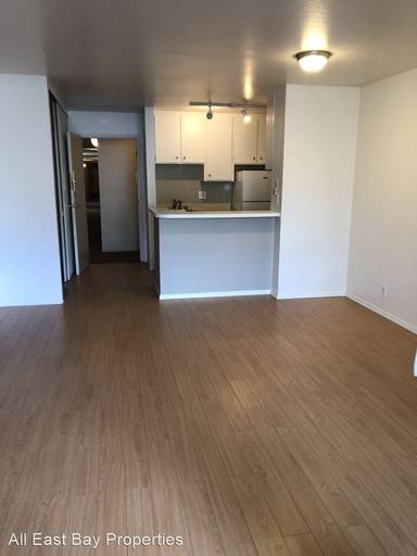 Main picture of 250 Whitmore St Apartments
