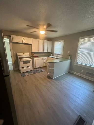 Main picture of 1301 Cloninger Ave