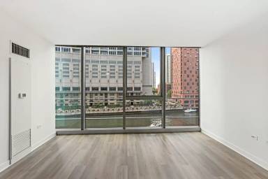 Main picture of 349 W Wolf Point Plz