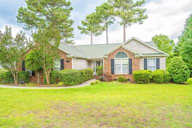 Main picture of 170 Russett Ct