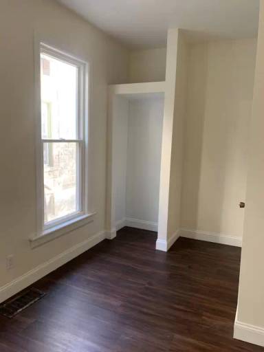 Main picture of 148 Main St