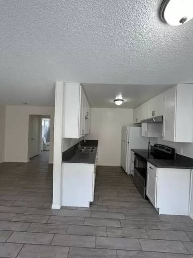 Main picture of 4385 Hamilton St