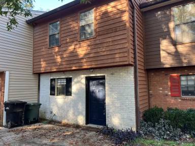Main picture of 2800 Donovan Ct