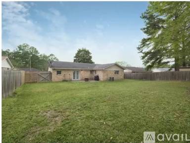 Main picture of 1838 Woodlawn St