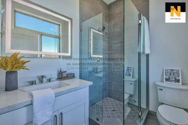 Main picture of 301 Main St