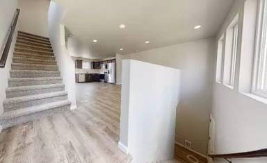 Main picture of 3327 5th Way E