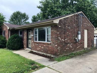 Main picture of 7816 Mackie Ln