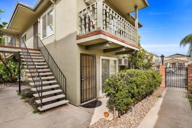 Main picture of 4450 Wilson Ave