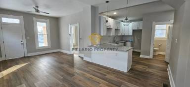 Main picture of 1124 S Reisner St