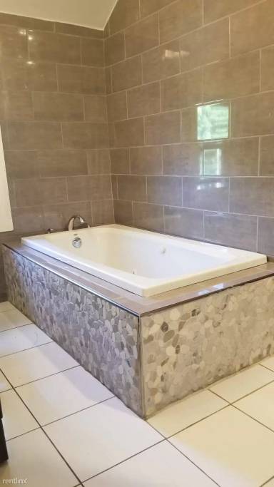 Main picture of 1578 Ella T Grasso Blvd