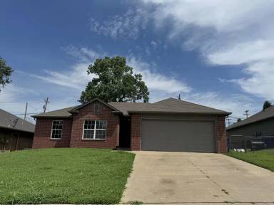 Main picture of 16645 E Admiral Blvd