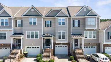 Main picture of Keystone Park Dr Townhouses