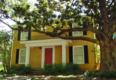 Main picture of 2309 Pembroke Dr