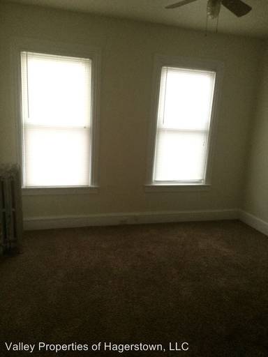 Main picture of 339 S Potomac St