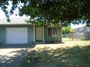 Main picture of 380 Shamrock St