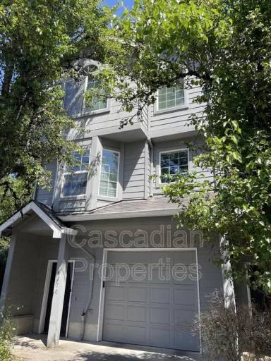 Main picture of 6170 SE Lake Rd