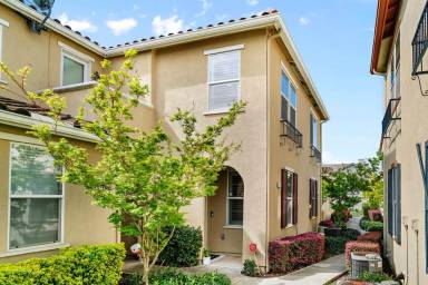 Main picture of 8430 Crystal Walk Cir