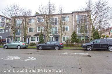 Main picture of 1220 E Columbia St