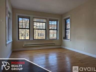Main picture of 4409 N Wolcott Ave