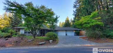 Main picture of 2217 Sahalee Dr W